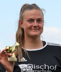 Eileen Schiffner (Fußball, SV Anraff, mit 32 Treffern Torschützenkönigin der Gruppenliga Kassel)